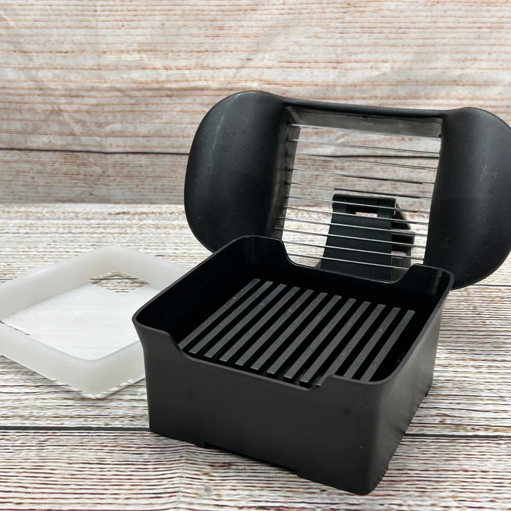 Pampered Chef Black Plastic Quick Vegetable Fruit & Cheese Slicer #1181‎